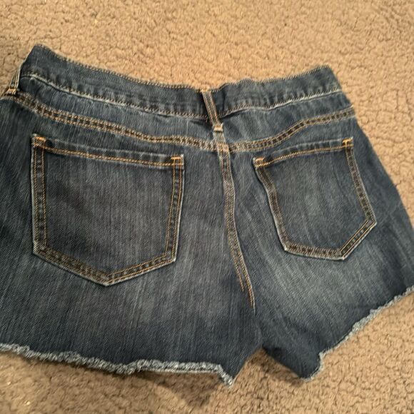Old Navy Shorts Size 8 Dark Wash - Picture 4 of 5